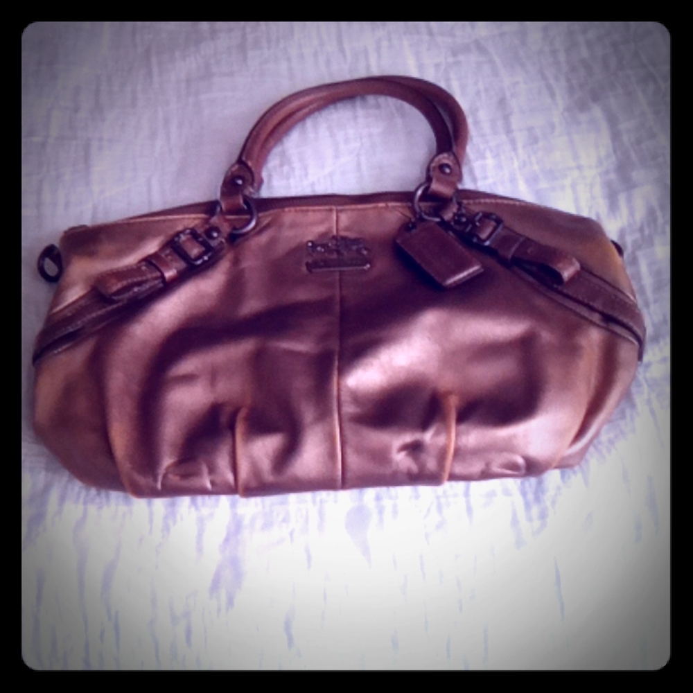 Coach authentic